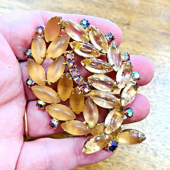 Vintage Mid Century Brooch Goldtone Blush Pink Moonglow AB Rhinestones Statement - Picture 8 of 9